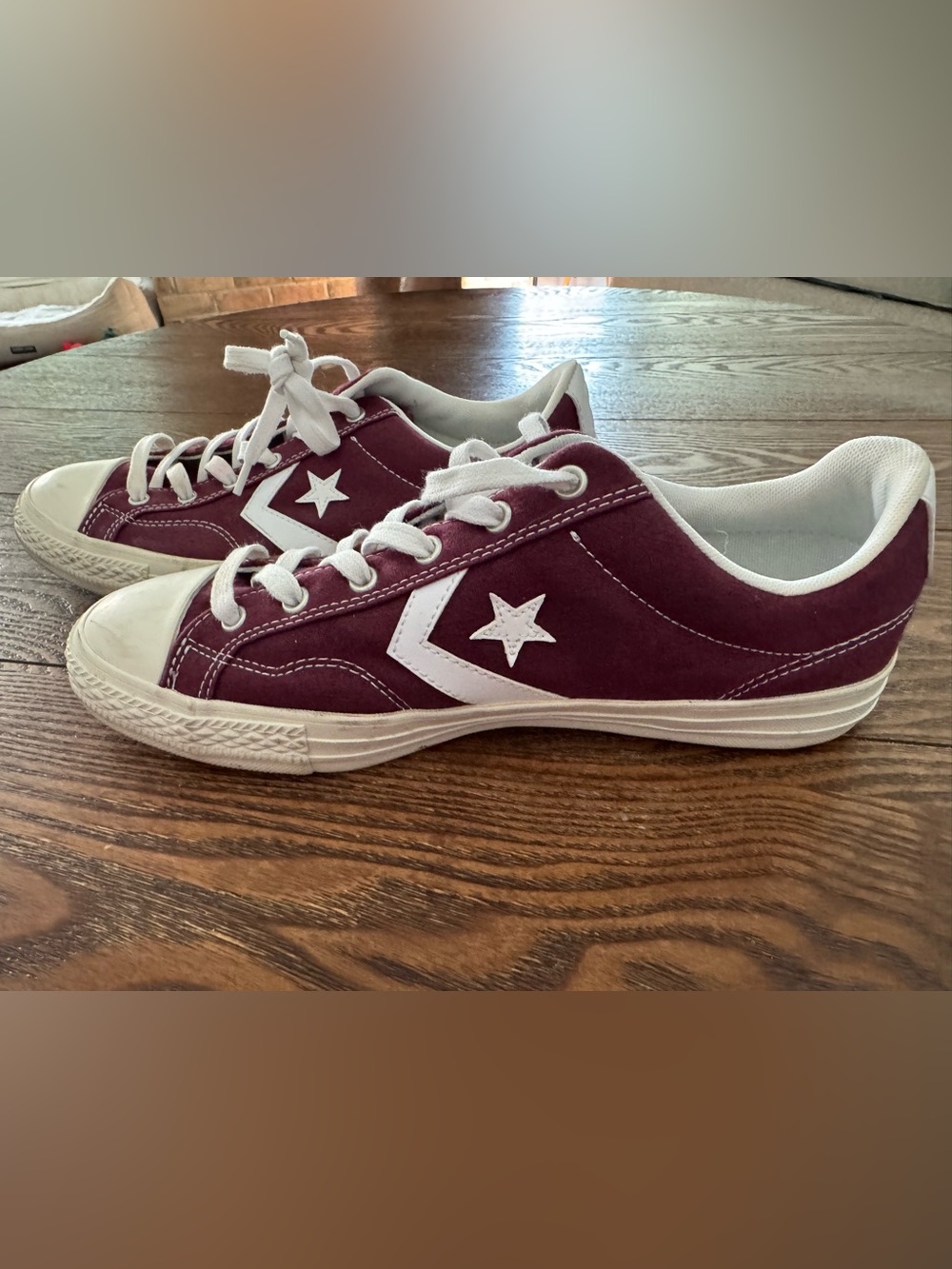 Converse Low Top Sneakers - Burgundy & White